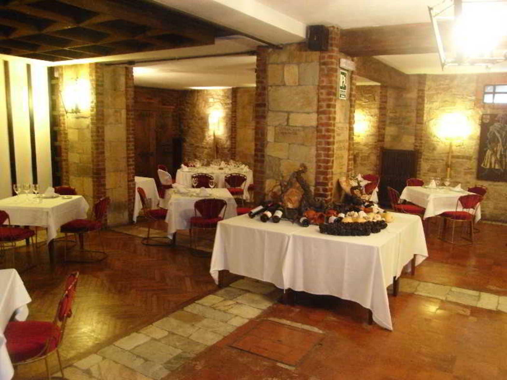 Hotel Temple Ponferrada Buitenkant foto